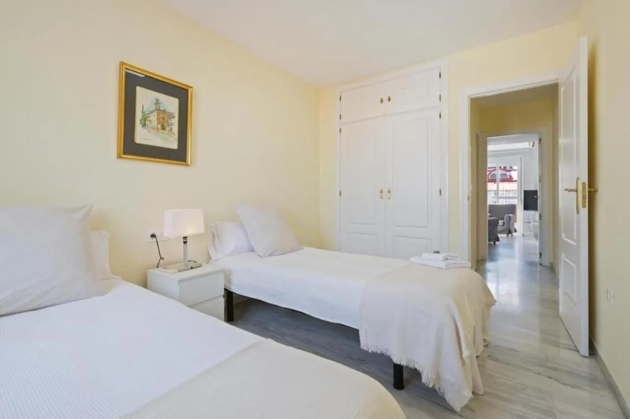 Apartamento En Calle Cuarteles De Dos Habitaciones Málaga