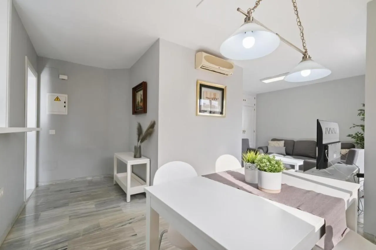 Apartamento En Calle Cuarteles De Dos Habitaciones Málaga España