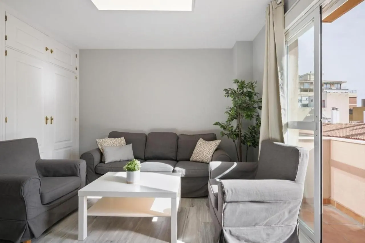 Apartamento En Calle Cuarteles De Dos Habitaciones Málaga