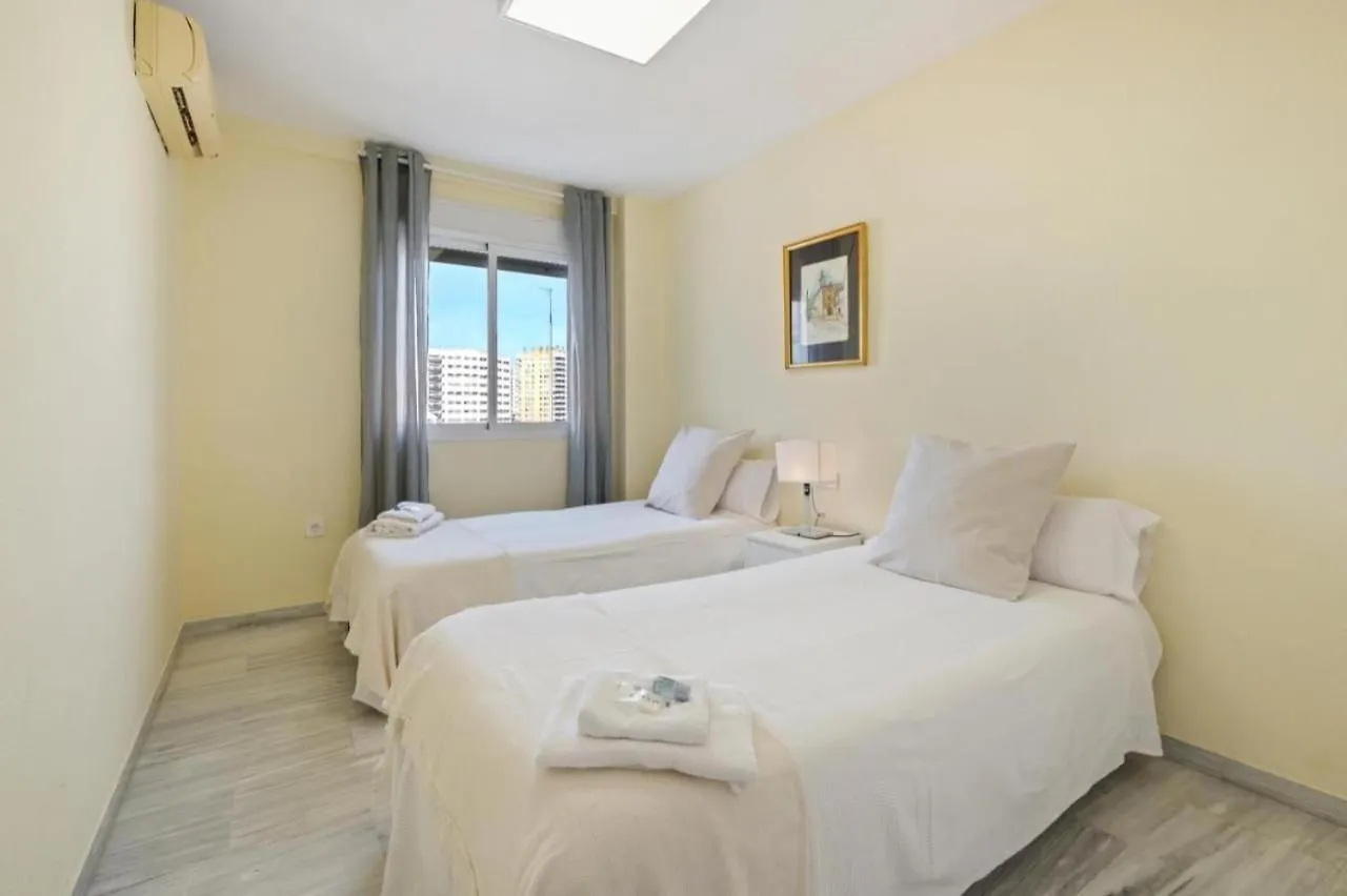 Apartamento En Calle Cuarteles De Dos Habitaciones Málaga España